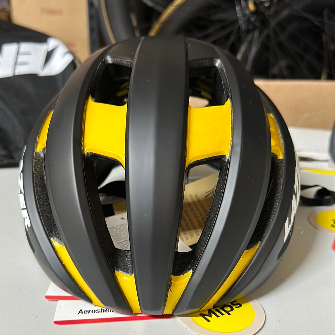 Team Jumbo Visma - Lazer Sphere MIPS – GEARONA.COM
