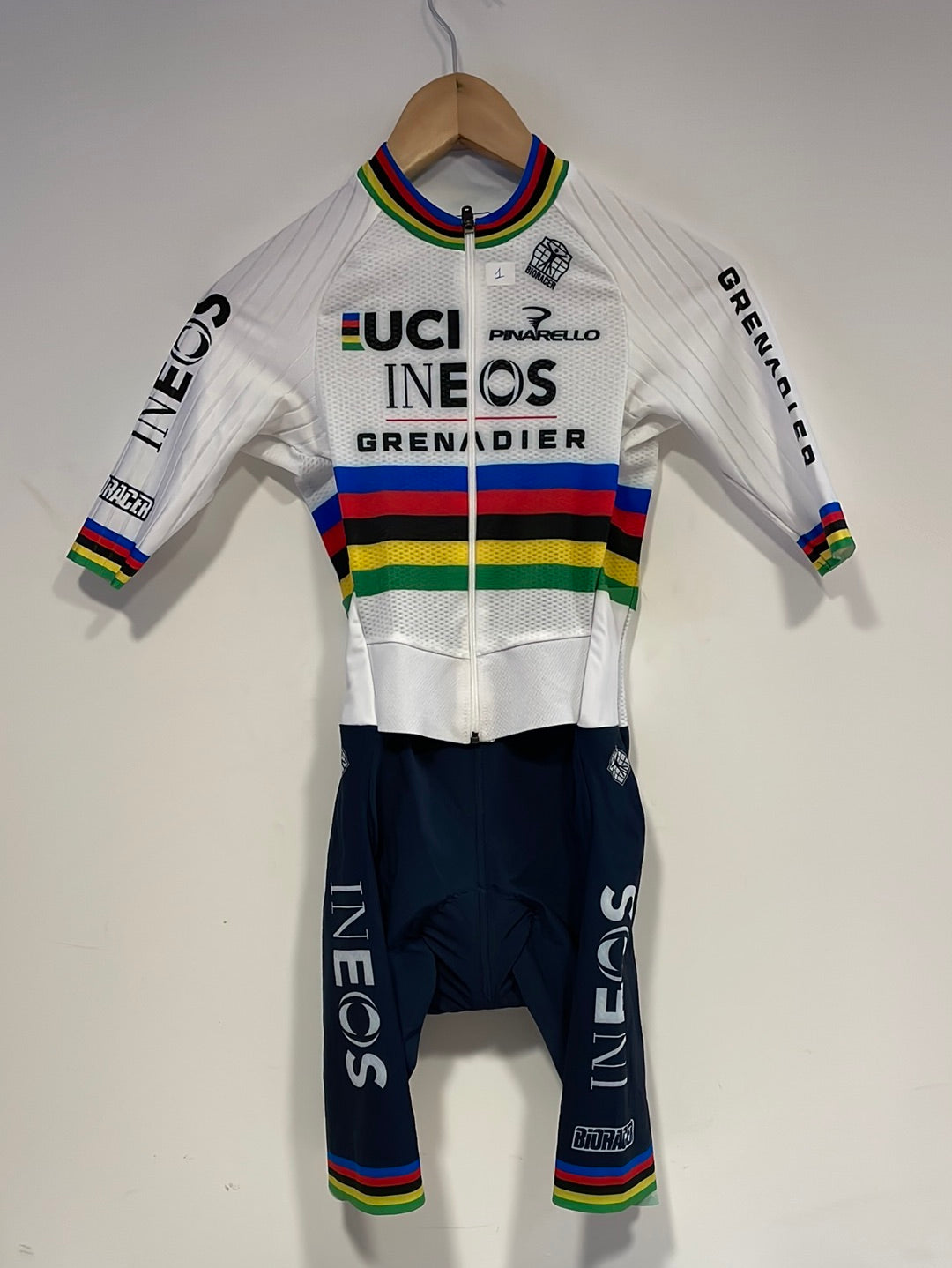 Team Ineos Bioracer UCI World Champion Epic Mid Cyclops cross Skinsu GEARONA.COM