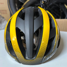 Equipo Jumbo Visma - Lazer Genesis MIPS - Amarillo Negro Oro 2023