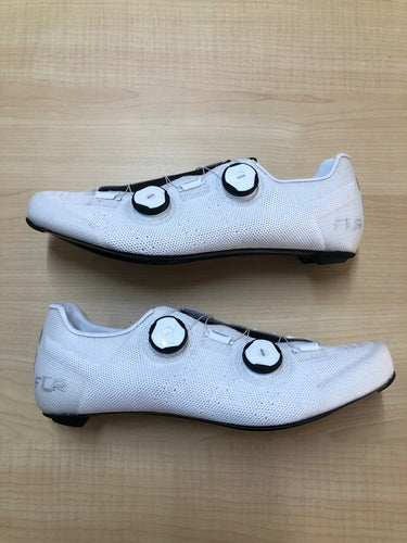 Road cycling shoes FLR carbon white