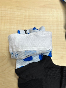 Team Jumbo Visma AGU Aero Socks Blue Polka Vuelta