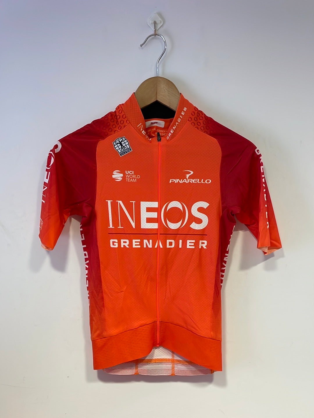 Team Ineos Grenadier Bioracer Orange Epic ColdBlack Jersey Tall Prot GEARONA.COM