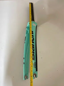 Team Lotto Jumbo Bianchi OLTRE XR4  Fork (BIAN-OL4-RD) Rim Brakes | Celeste Black