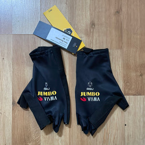 Team Jumbo Visma AGU Gloves Flexion W/O Padding rider Koen Bouwman